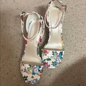 David's Bridal White Heels Elegant Ankle Strap